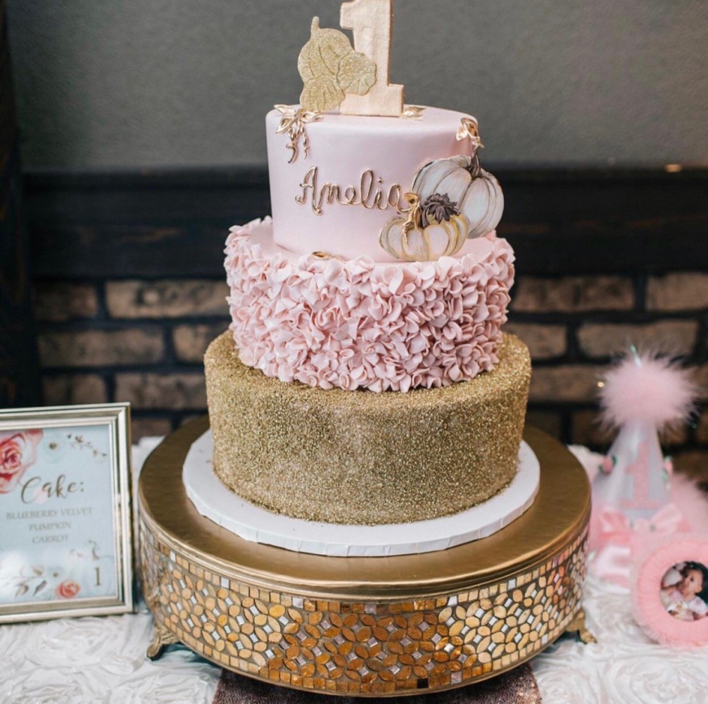 Sweet T’s Bakeshop | Specialty Cakes & Dessert Studio