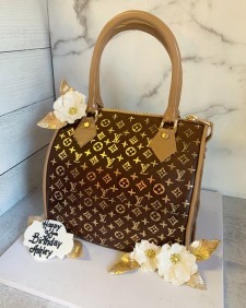 Louis Vuitton cupcakes to fulfill - The Dessert Studio